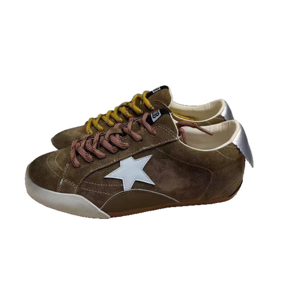 Damen Sneakers mit weichem Wildleder und modischen Details WW
