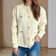 Damen Strickjacke mit verspieltem Knopf-Detail und schöner Struktur WW