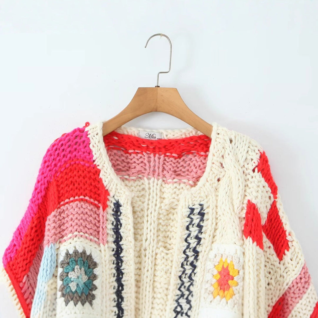 Damen modische Strickjacke mit bunten Häkelmotiven W&W Mode