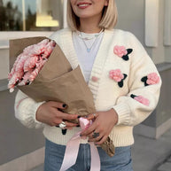 Damen Strickjacke mit floralen Applikationen und voluminösen Ärmeln WW