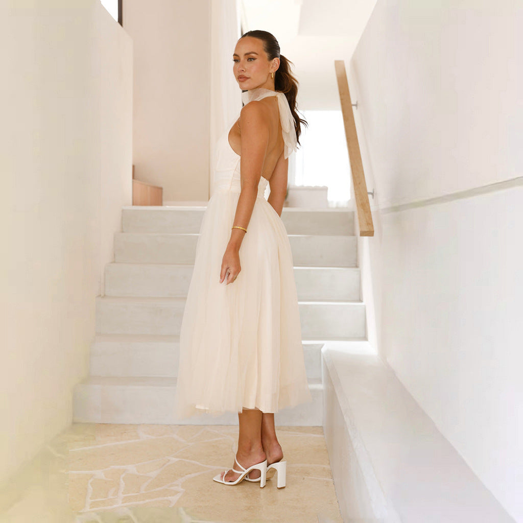 Damen elegantes Hochzeitskleid mit fließendem Tüllrock und neckholder Design W&W Mode