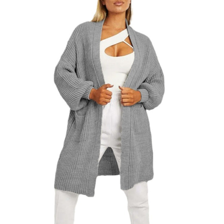 Damen Strickcardigan mit tiefem Schnitt und praktischen Taschen WW
