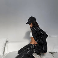 Damen Sportliche und luftige Trainingsjacke mit weit geschnittenen Hosen WW