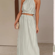 Damen Maxikleid mit raffiniertem Faltenwurf und elegantem Halterdesign WW