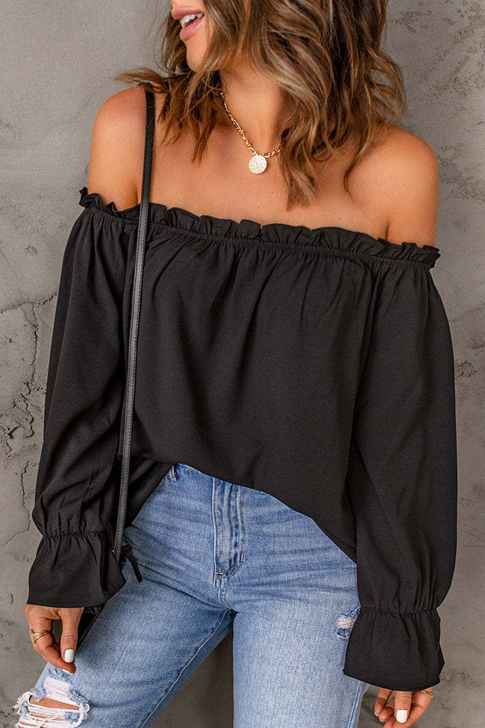 Damen schickes Off-Shoulder Oberteil mit Rüschendetails und elastischen Bündchen WW