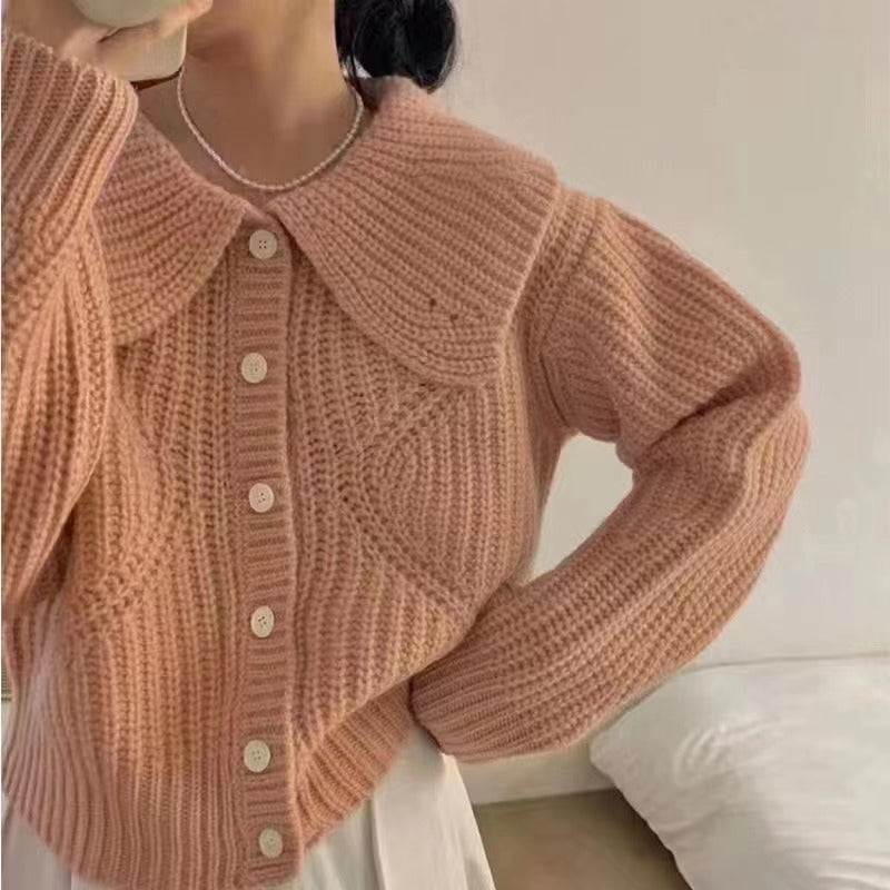 Damen Strickjacke mit großem Kragen und voluminösen Ärmeln WW