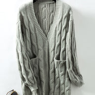 Damen Strickjacke mit V-Ausschnitt und praktischen Taschen WW