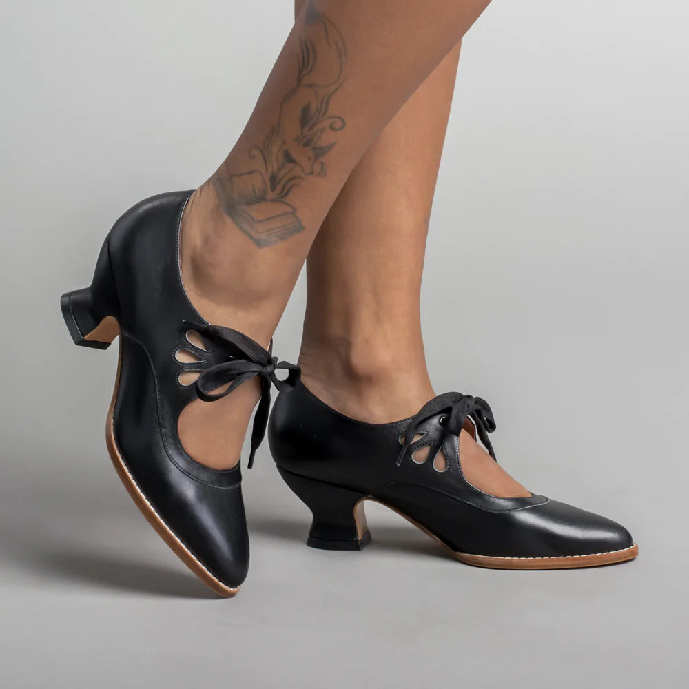 Damen elegante High Heels mit verspieltem Schnür-Design und komfortablem Blockabsatz WW