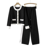 Damen Strick-Loungewear-Set mit dekorativen Knöpfen und seitlichem Schlitz WW