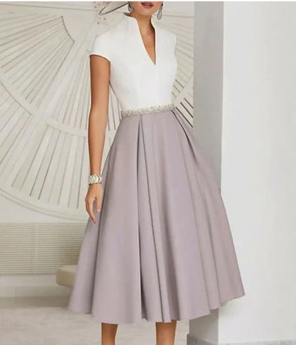 W&W Mode | Weißes Farbblock V-Ausschnitt Ausgestellt Sommerkleid