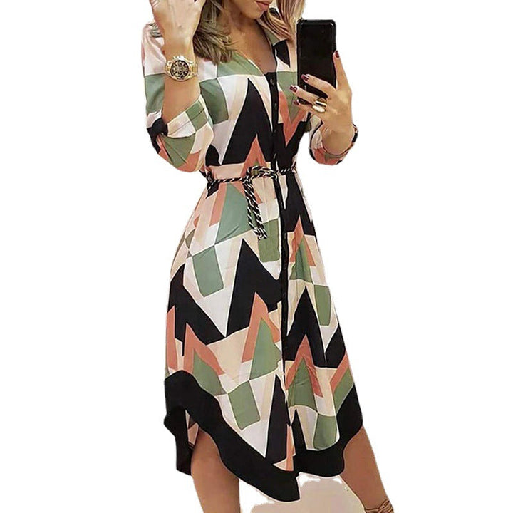Damen Maxikleid mit modernem geometrischen Muster und eleganter Taillierung W&W Mode