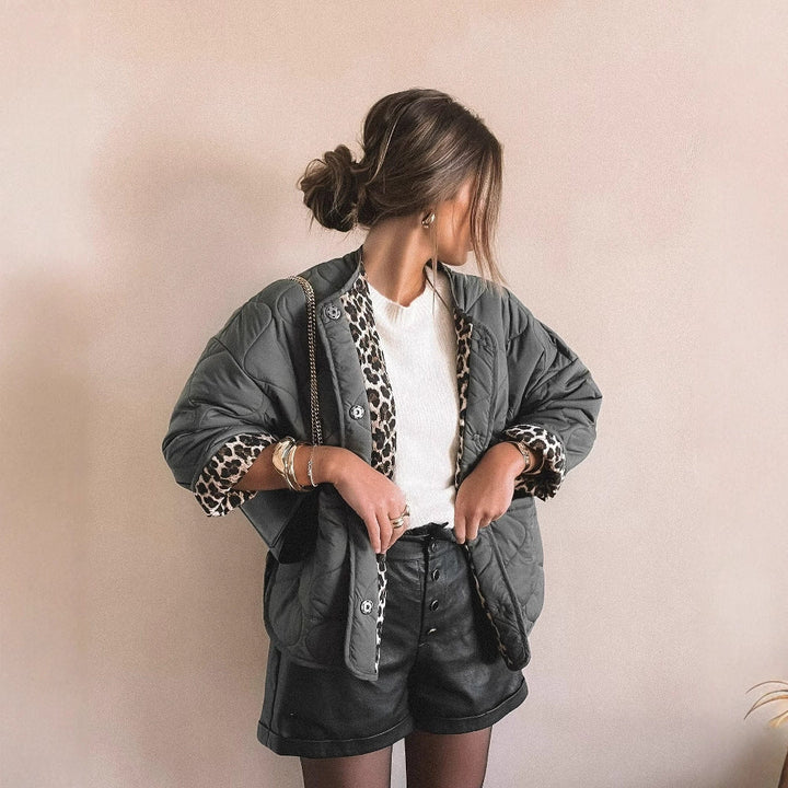 Damen Steppjacke im eleganten Design mit praktischem Knopfverschluss und seitlichen Taschen W&W Mode