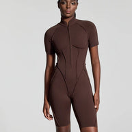 Damen sportlicher Einteiler mit Reißverschluss und kurzen Ärmeln WW