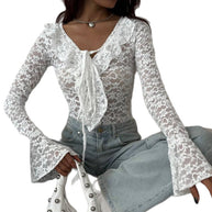 Damen Spitzenbodysuit mit verspieltem Rüschendetail und V-Ausschnitt WW