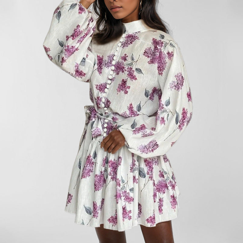 Damen Minikleid mit verspielt romantischem Muster und leichtem Faltenrock WW