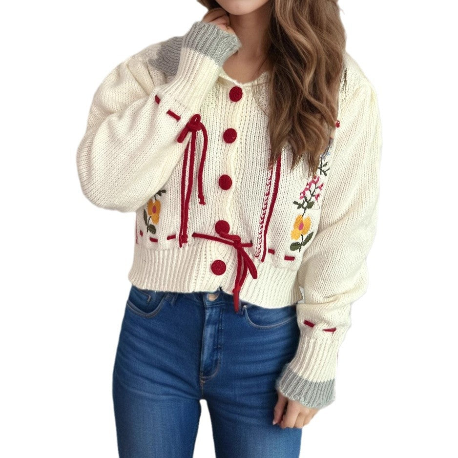 Damen Strickjacke mit floralen Stickereien und dekorativen Knöpfen WW