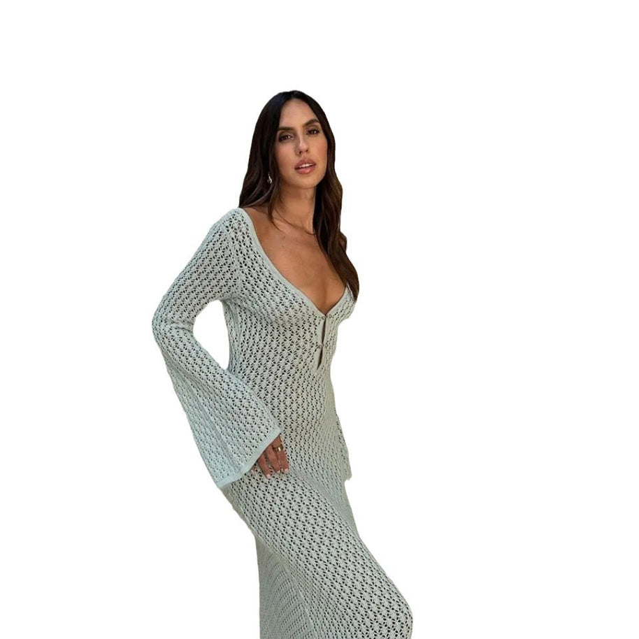 Damen Strickmaxikleid mit tiefem V-Ausschnitt und dekorativem Schlüsselbund WW