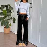 Damen bequem geschnittene Lounge-Hose aus weichem Samt WW