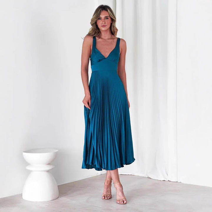 Damen Plissiertes Maxikleid mit V-Ausschnitt und schwingendem Rock W&W Mode