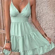 Damen Sommerliches Trägerkleid mit schwingendem Rock und tiefem V-Ausschnitt WW