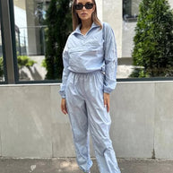 Damen sportlicher Funktionsanzug mit Stehkragen und elastischen Bündchen WW