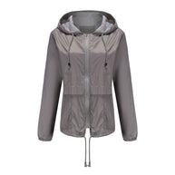 Damen sportliche Windbreaker-Jacke mit verstellbarer Kapuze und elastischen Bündchen WW