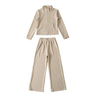 Damen sportliches Set mit Stehkragen und weitem Hosenansatz WW