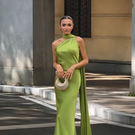 Damen Abendkleid mit asymmetrischem Schnitt und elegantem Stehkragen WW