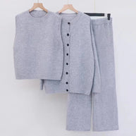 Damen Strickensemble aus weichem Material mit Knopfdetails WW