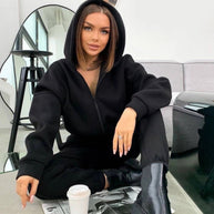 Damen bequemer Fleece-Jumpsuit mit Kapuze und seitlichem Reißverschluss WW