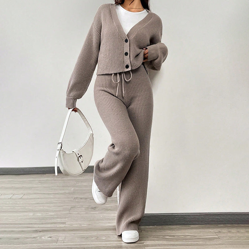 Damen Set aus weichem Strick mit lässiger Hose und Crop-Cardigan WW