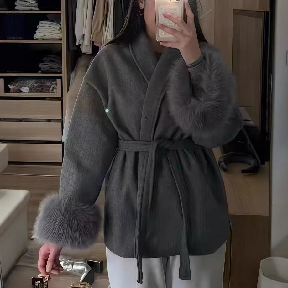Damen kuschelige Wollejacke mit elegantem Gürtel und glamourösen Fütterungen WW