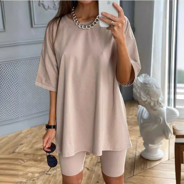 Damen sportliches Zweiteiliges Set mit T-Shirt und Shorts WW