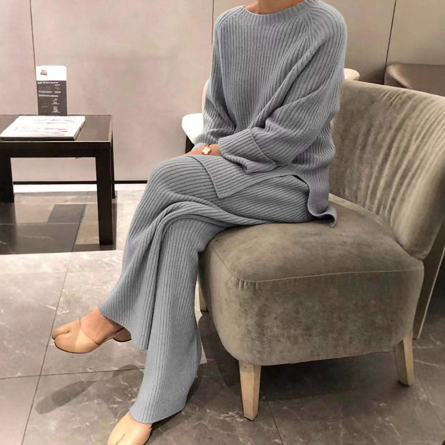 Damen Strickanzug mit weichem Rippenmuster und weitem Schnitt WW