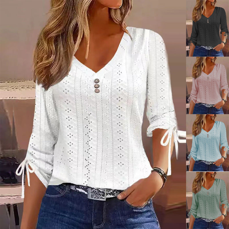 Damen Blusenshirt mit raffiniertem Lochmuster und Knopfdetails WW