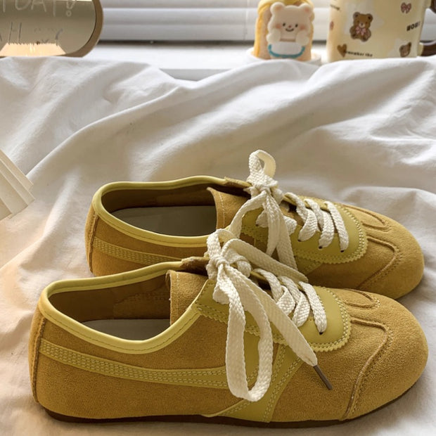 Damen Sportliche Sneakers aus Veloursleder mit atmungsaktiven Einsätzen und besonders weicher Sohle WW