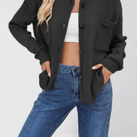 Damen Strickjacke mit Stehkragen und aufgesetzter Tasche WW