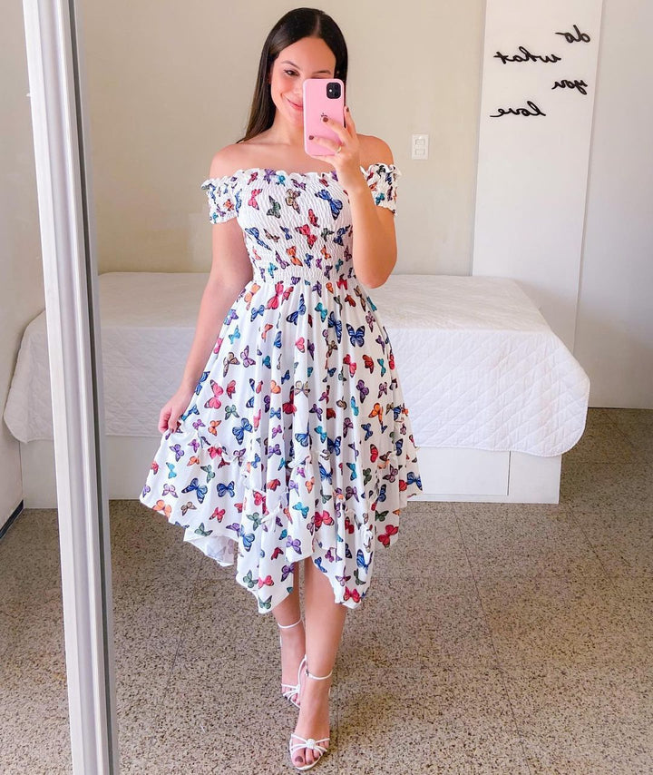 Damen Sommerliches Off-Shoulder Kleid mit farbenfrohem Schmetterlingsmuster und geschmeidigem Faltenwurf W&W Mode