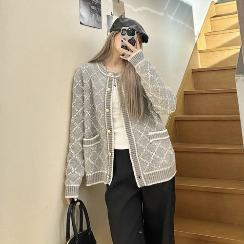 Damen Strickjacke mit dekorativem Muster und Taschen WW