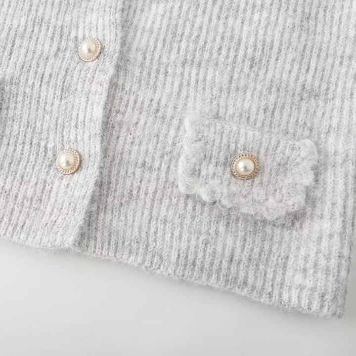 Damen modische Wohlfühl-Strickjacke mit elegantem Kragen und praktischen Taschen W&W Mode