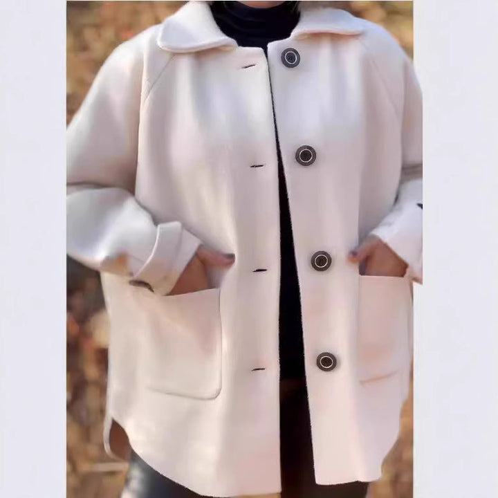 Damen weiche Wolljacke mit Schulterpasse und Knopfdetails W&W Mode