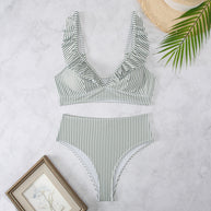 Damen Bikini-Set mit voluminösen Rüschen und hohem Taillenbund WW