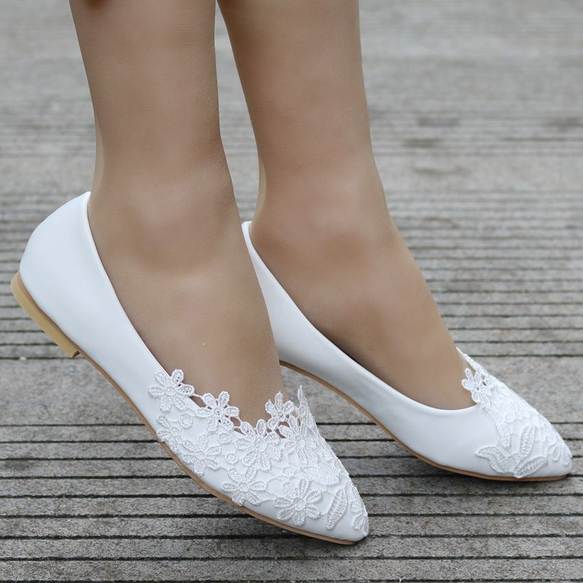 Damen Ballerinas aus Kunstleder mit zarten Spitzenverzierungen WW