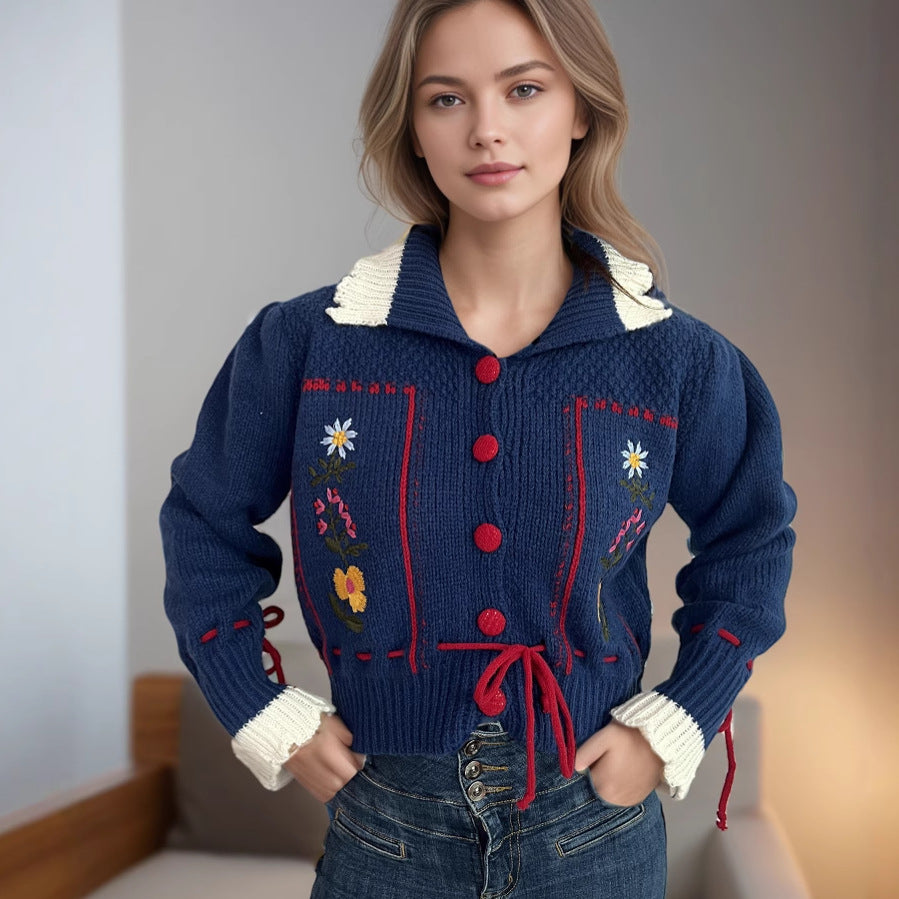 Damen Strickjacke mit floralen Stickereien und dekorativen Knöpfen WW