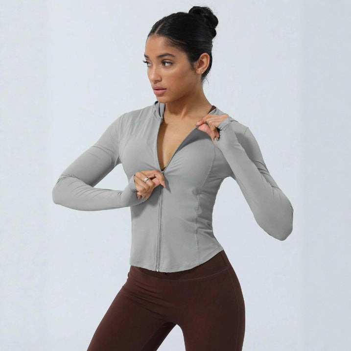 Damen Sportjacke mit praktischen Daumenlöchern und athletischem Schnitt WW