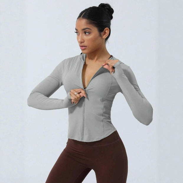 Damen Sportjacke mit praktischen Daumenlöchern und athletischem Schnitt WW