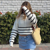 Damen sportlicher Strickpullover mit halbem Reißverschluss und Streifenmuster WW