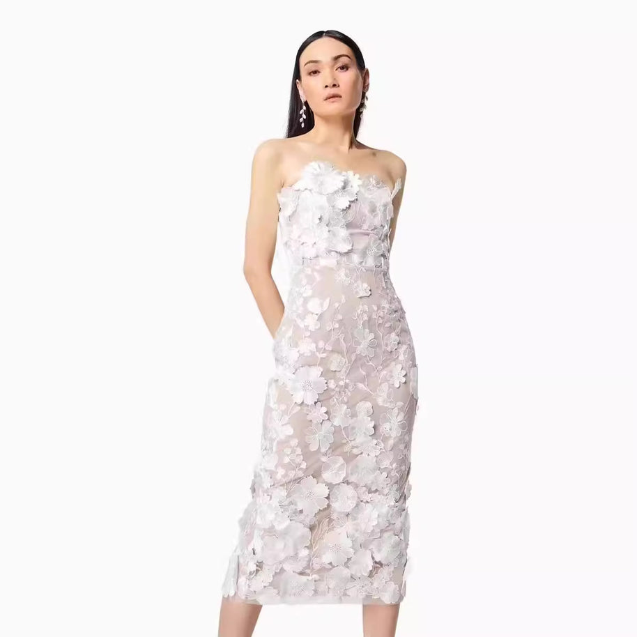 Damen Kleid mit floralem Stickdesign und elegantem körpernahen Schnitt WW