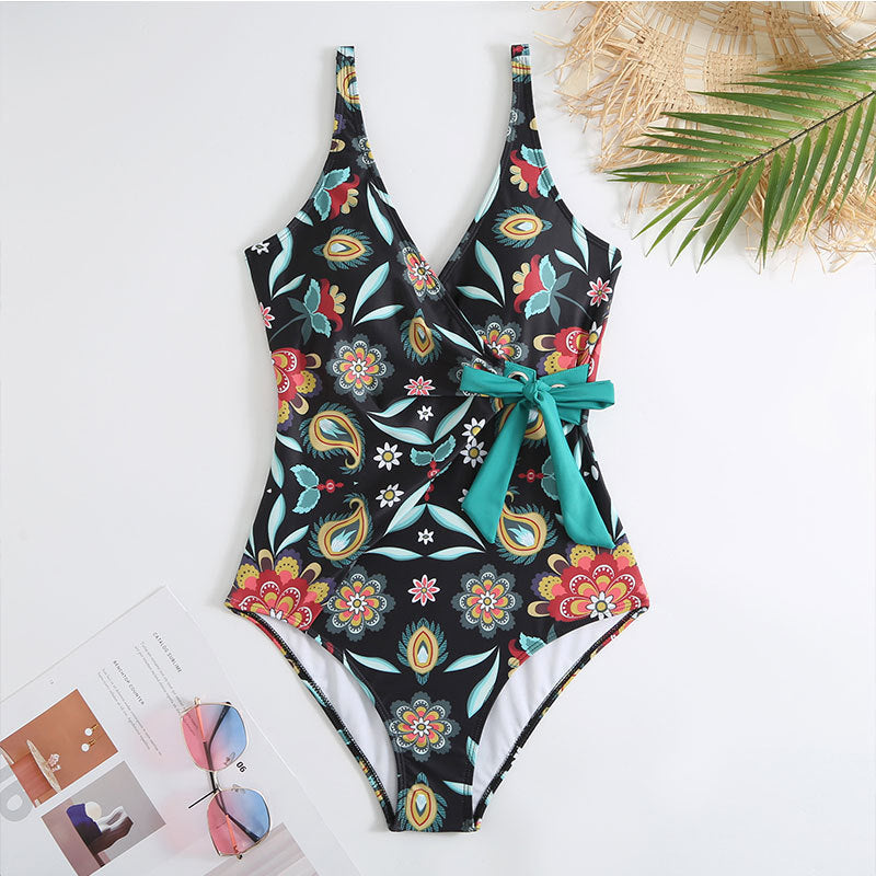 Damen Badeanzug mit floralem Wickelrock und femininem Design WW
