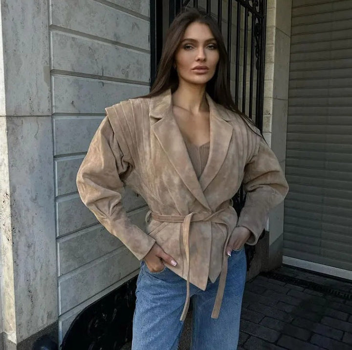 Damen Übergangsjacke aus weichem Wildleder mit taillierbarem Gürtel und voluminösen Ärmeln W&W Mode